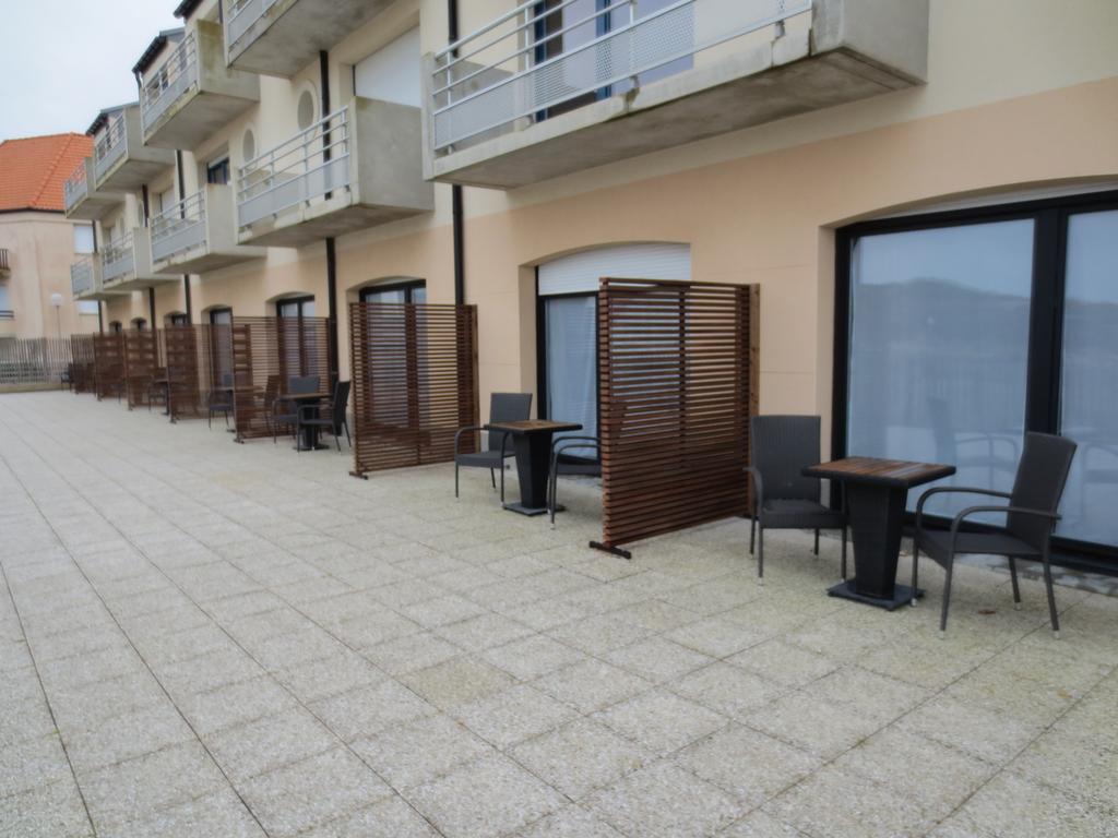 Logis- Hotel De La Baie De Wissant & Appartements Экстерьер фото