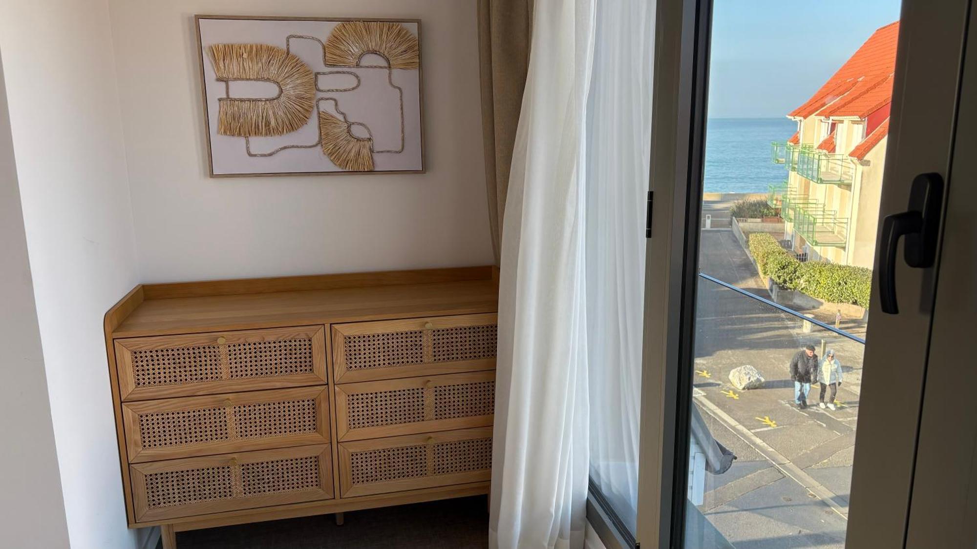 Logis- Hotel De La Baie De Wissant & Appartements Экстерьер фото