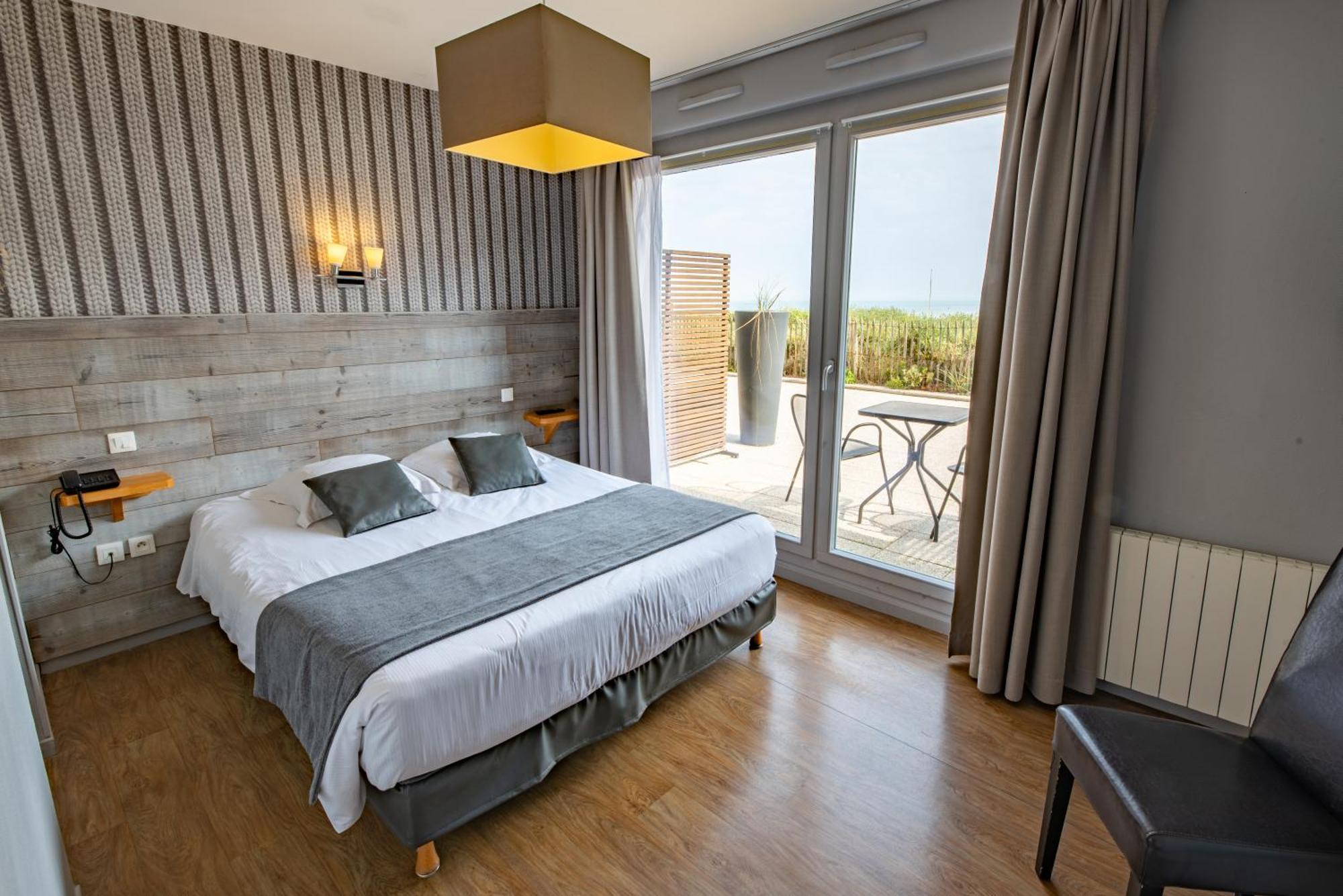 Logis- Hotel De La Baie De Wissant & Appartements Экстерьер фото